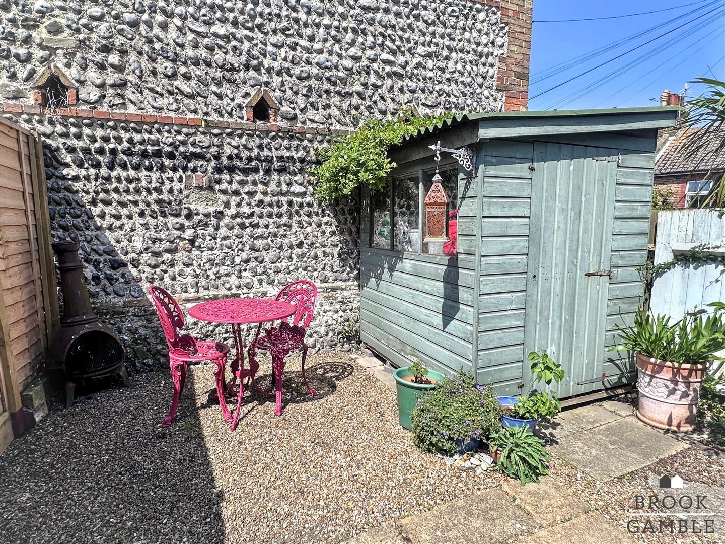 3 Bedroom House. New Place in Eastbourne, East Sussex 12